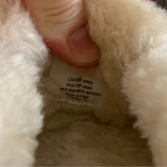 NIB MINNETONKA Slippers - Picture 11 of 12